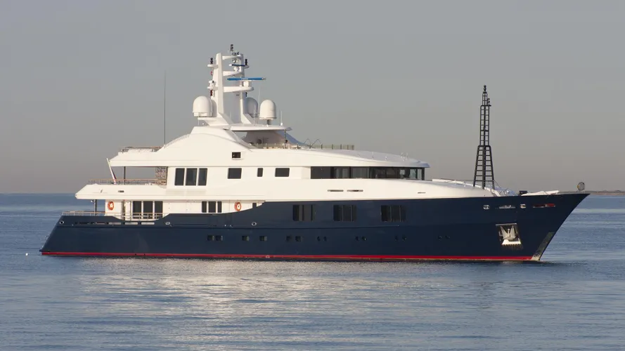 baraka-yacht-exterior