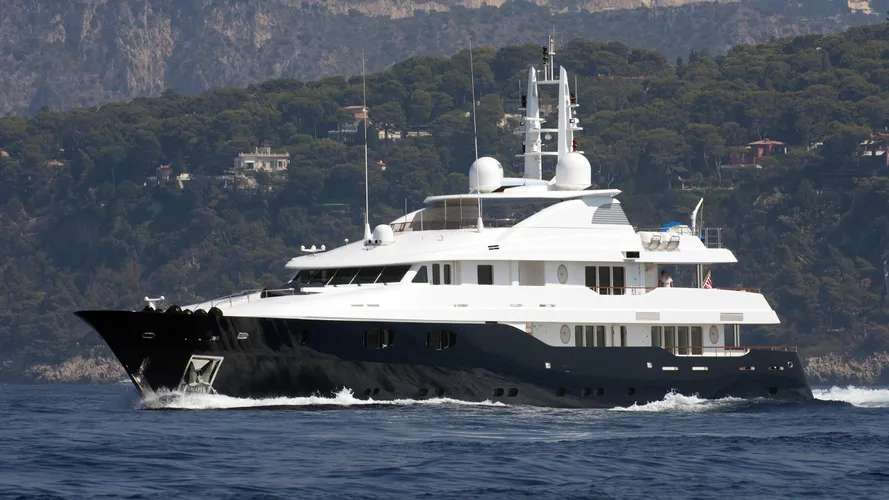 odessa-yacht-exterior