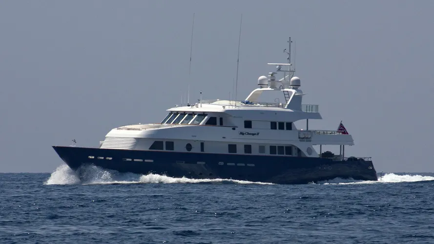big-change-ii-yacht-exterior