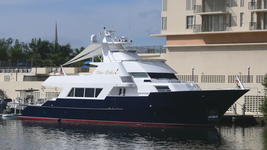 rogue pirate radio ciao bella motoryacht poole 32m 1983 half profile