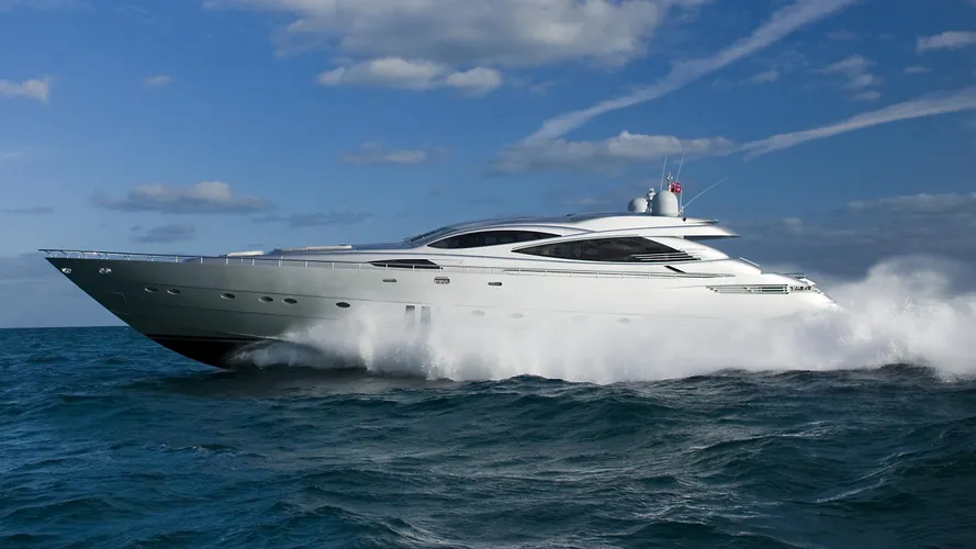 CARCHARIAS-yacht-cruising