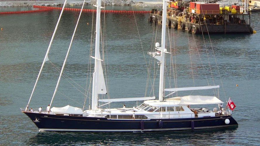 kaori-yacht-exterior