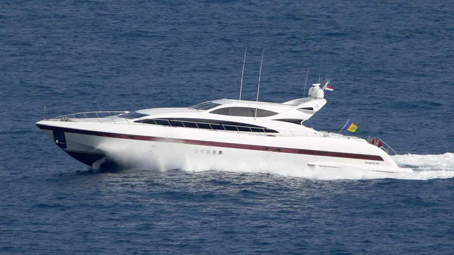 saigon-yacht-exterior