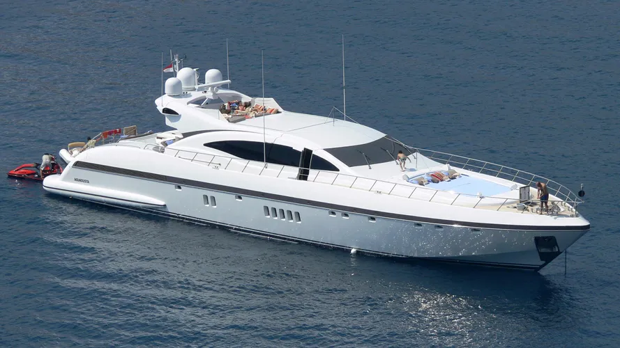 forever-my-agata-yacht-exterior