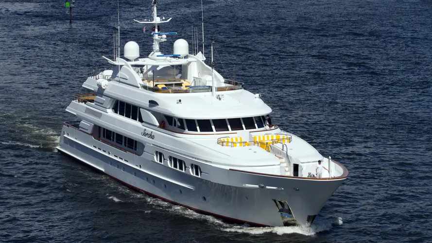 sorcha-yacht-exterior