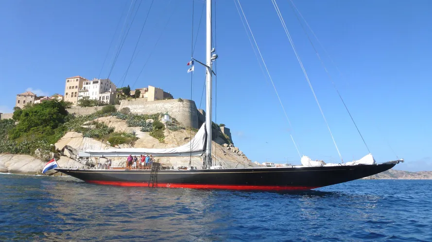Rainbow-yacht-for-sale-profile