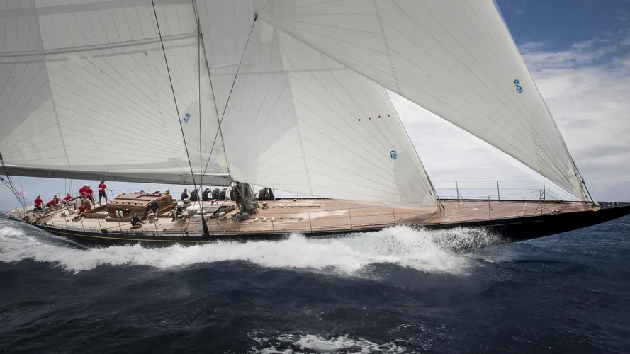 Rainbow-yacht-sailing