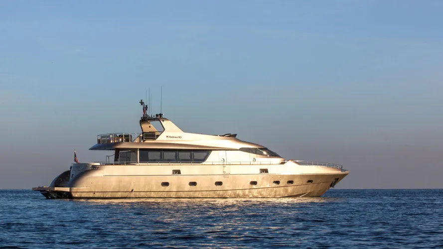 interceptor-xii-yacht-for-sale-profile