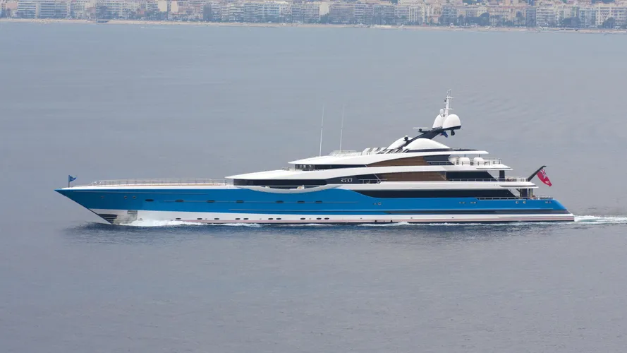 madame-gu-yacht-exterior