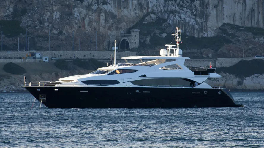 black-and-white-yacht-exterior