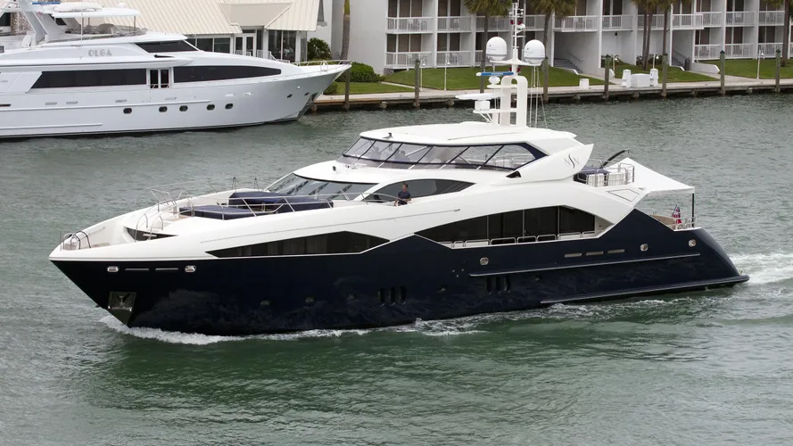 never-say-never-yacht-exterior