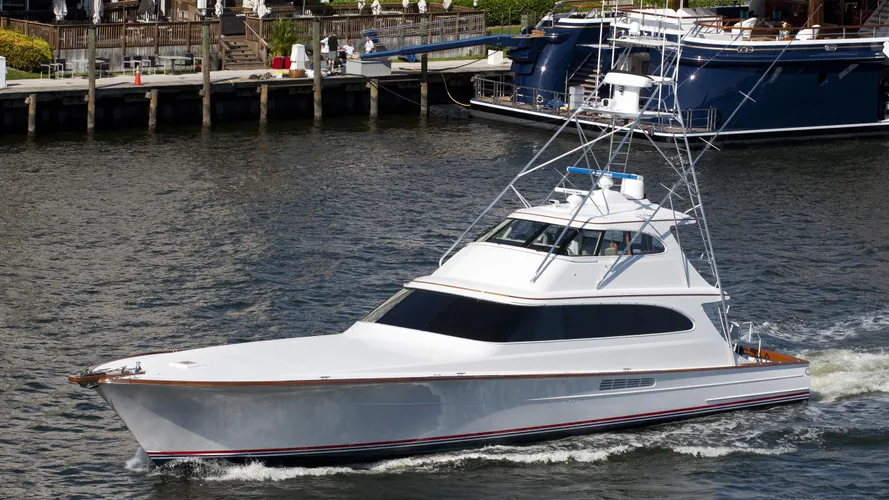 merritt-86-yacht-exterior