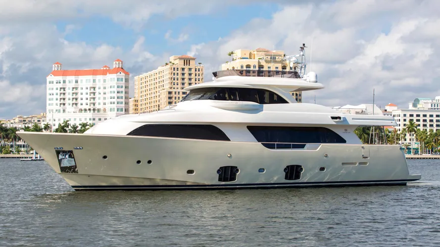 slainte iii north star motoryacht ferretti custom line navetta 26m 2013 half profile