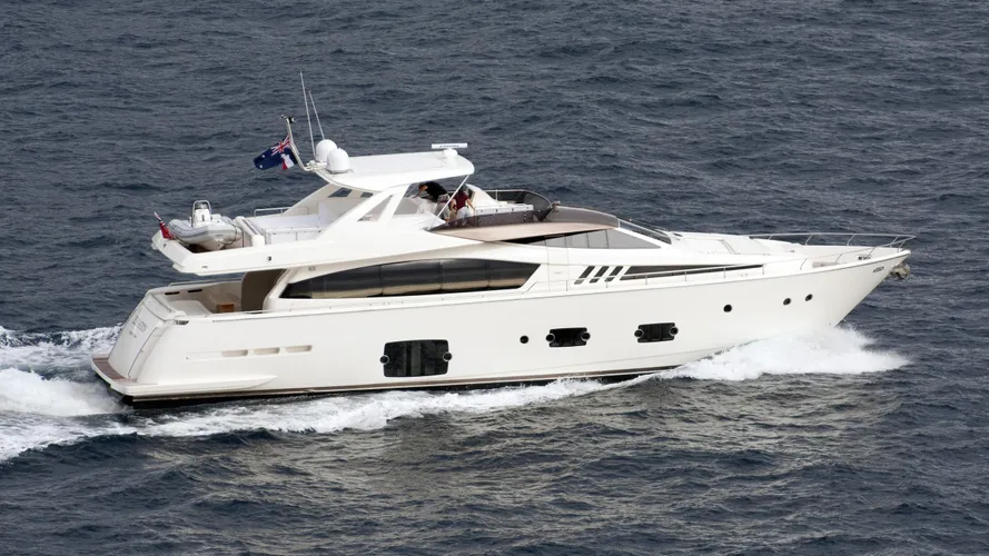 elevation-yacht-exterior