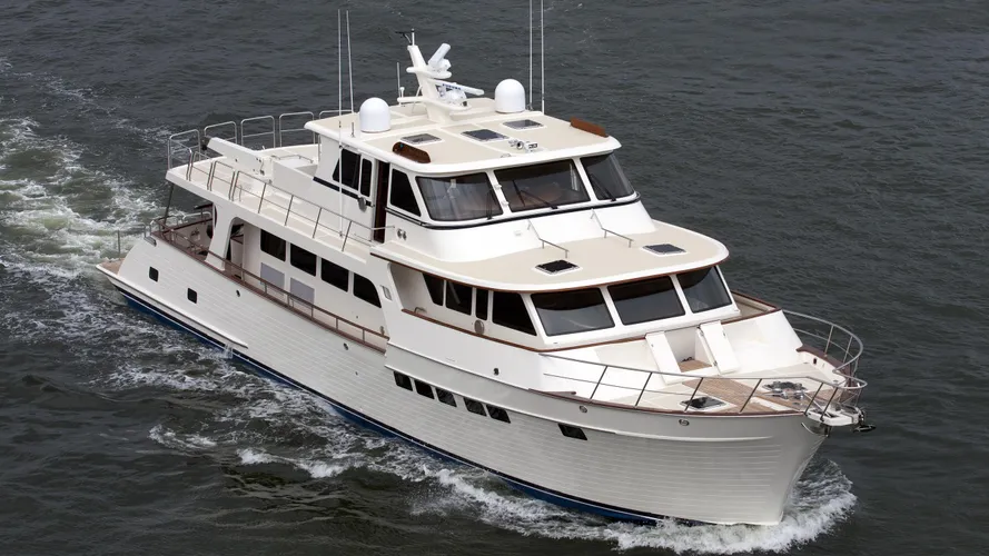 paws-for-life-yacht-exterior