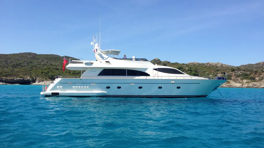 LaLouise-yacht-profile