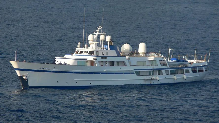 al-diriyah-yacht-exterior