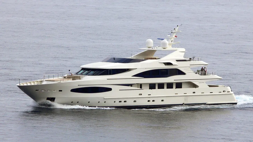 princess-iolanthe-yacht-exterior