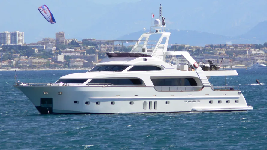 ariana-yacht-exterior