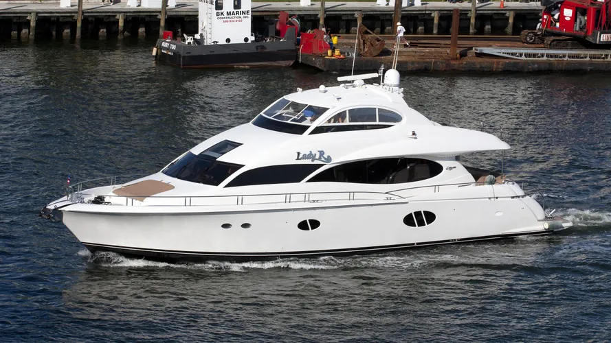 passion lady r motoryacht lazzara 2007 26m profile