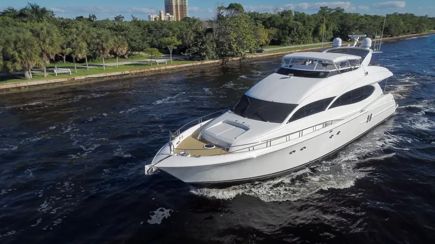 cristobal-yacht