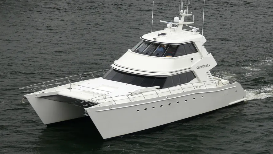 moana-yacht-exterior