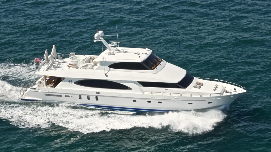 restless-yacht-for-charter-profile