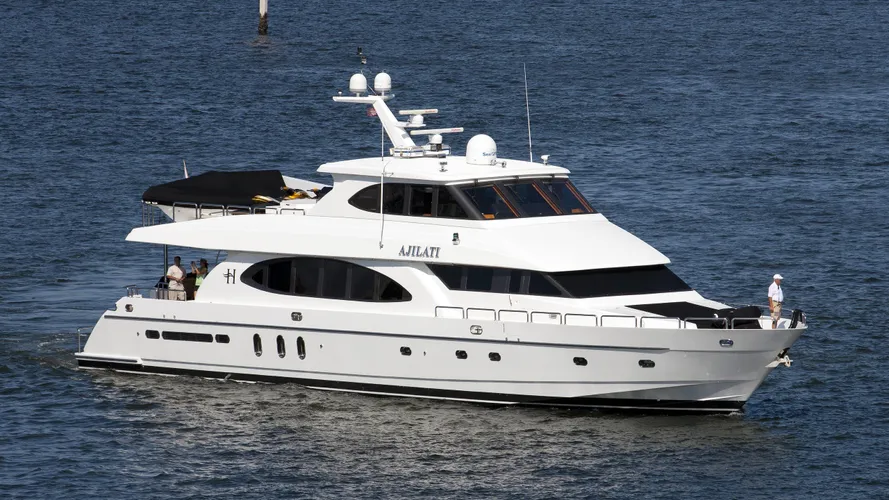 crystal-anne-yacht-exterior