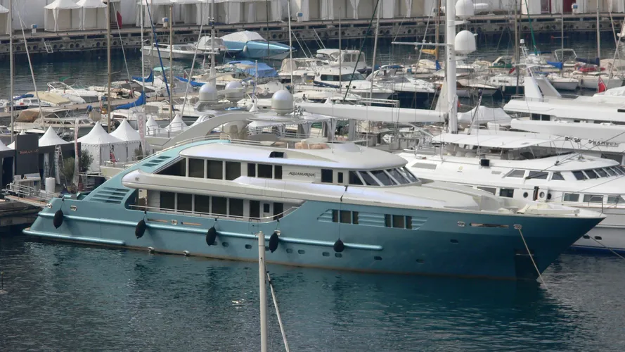 aquamarina-yacht-exterior
