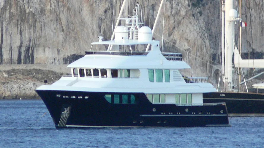 little-blue-yacht-exterior