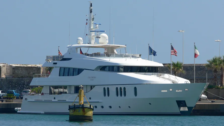 gloria-teresa-yacht-exterior