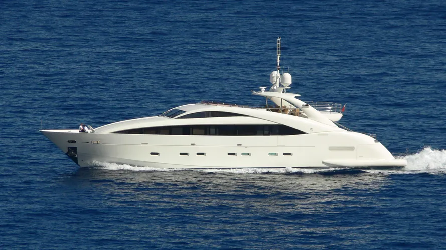 midnight-sun-ii-for-milou-yacht-exterior