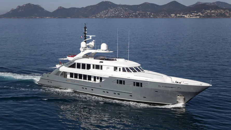 lady mm 360 sonka motoryacht isa yachts 47m 2003 half profile