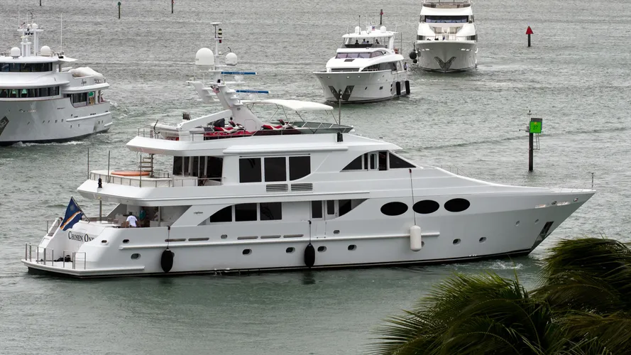 chosen-one-yacht-exterior