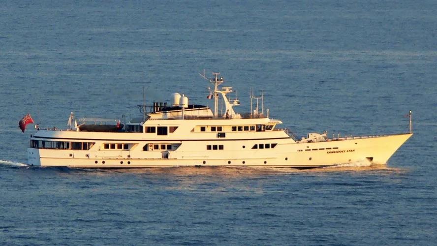 sanssouci-star-yacht-exterior