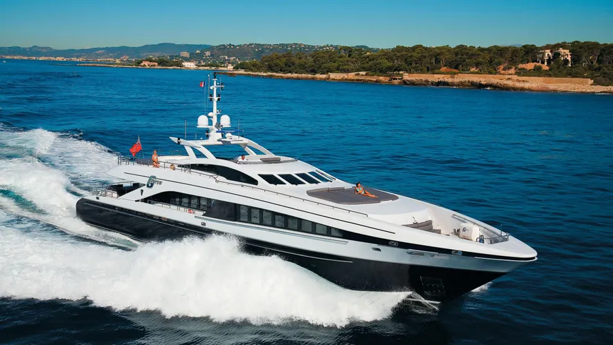 g-force-yacht-for-sale-profile
