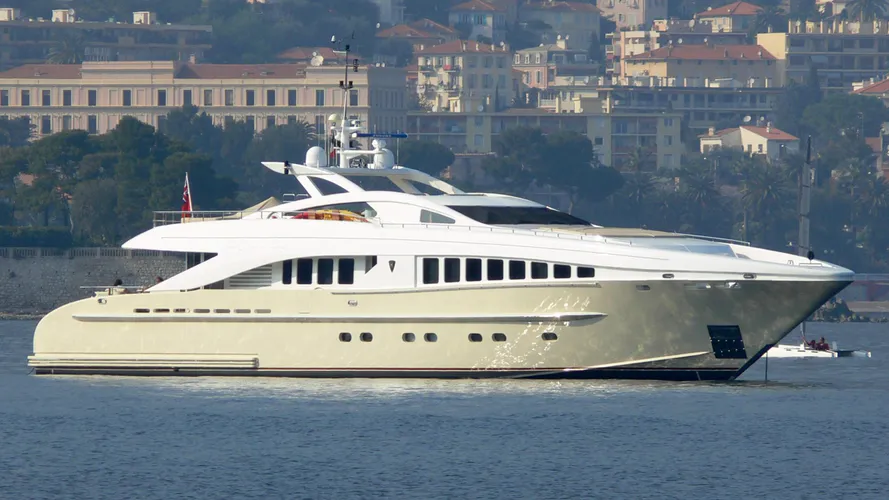 clia-yacht-exterior
