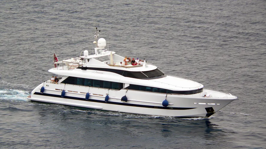ammoun-of-london-yacht-exterior