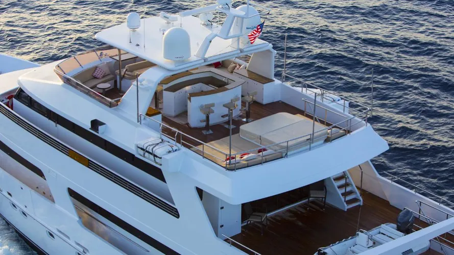 no-comment-yacht