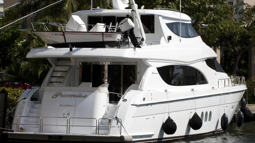 promise-yacht-exterior