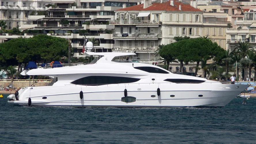 nirvana-yacht-exterior