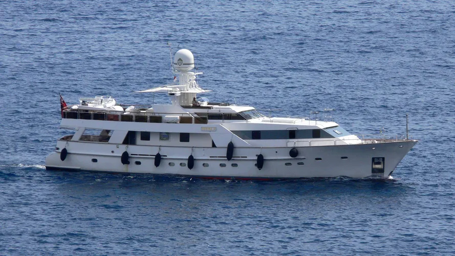 bahira-ii-yacht-exterior