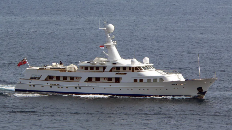 kalinga-yacht-exterior