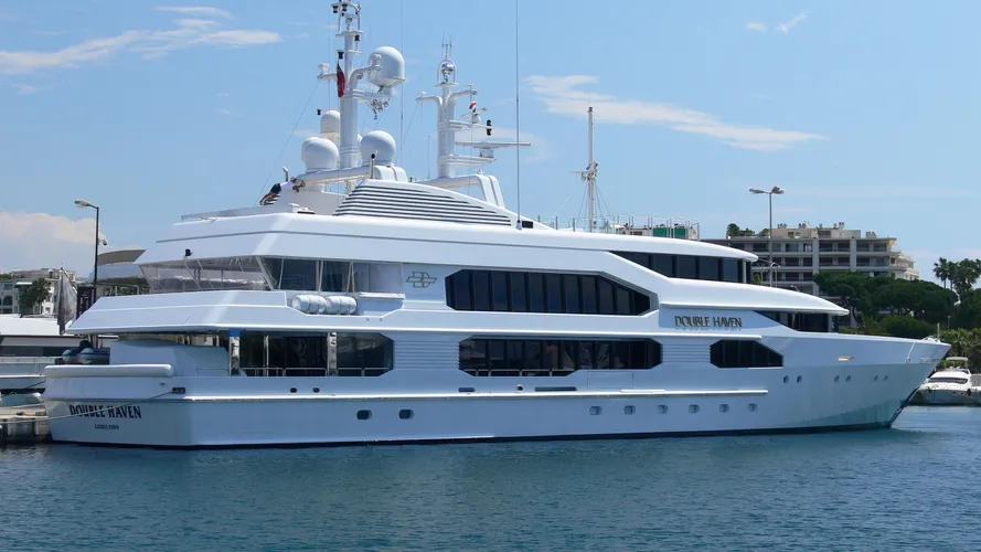 double-haven-yacht-exterior