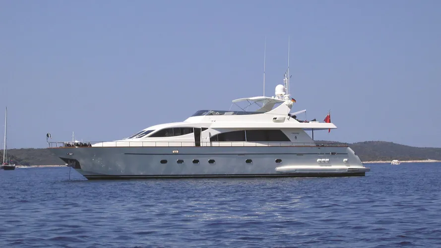 aramis-yacht-for-sale-profile