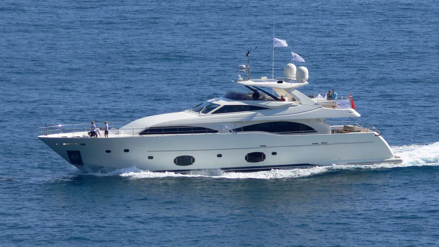 inspiration-b-yacht-exterior
