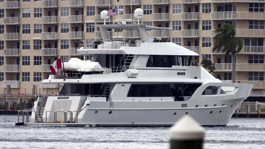 encore-yacht-exterior