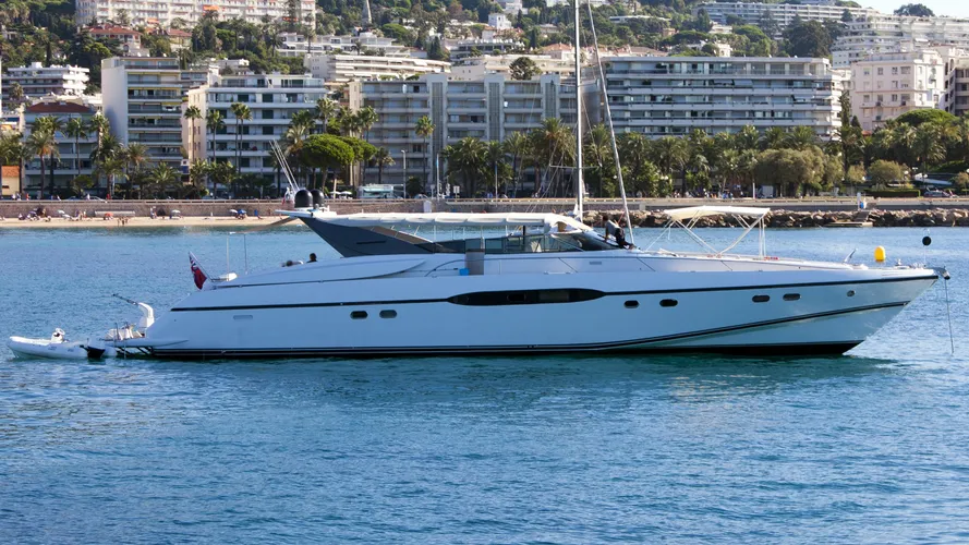 coup-de-foudre-yacht-exterior