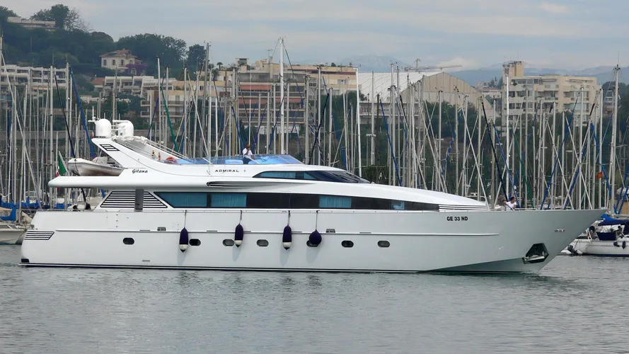 gitan-yacht-exterior