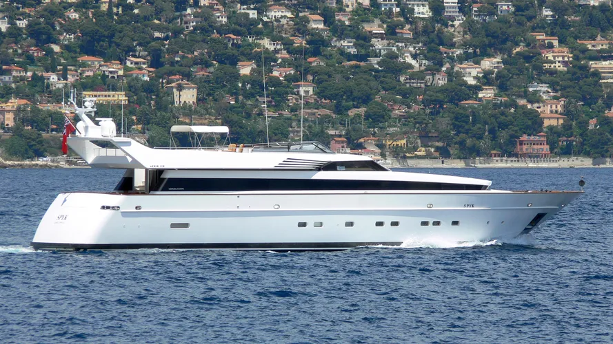 spyk-yacht-exterior